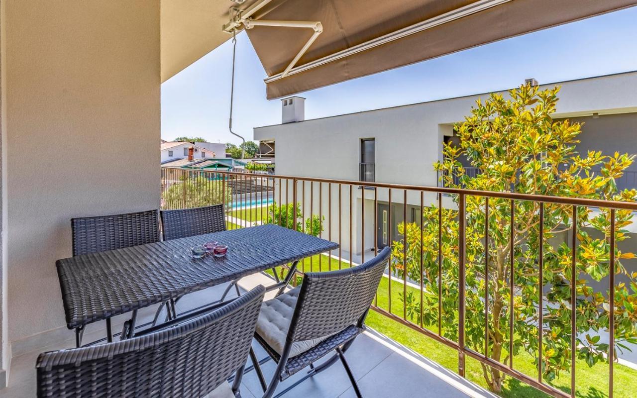 Apartamento Ap Caci Mit Pool - Istriensonne 0712-0737 Medulin Exterior foto