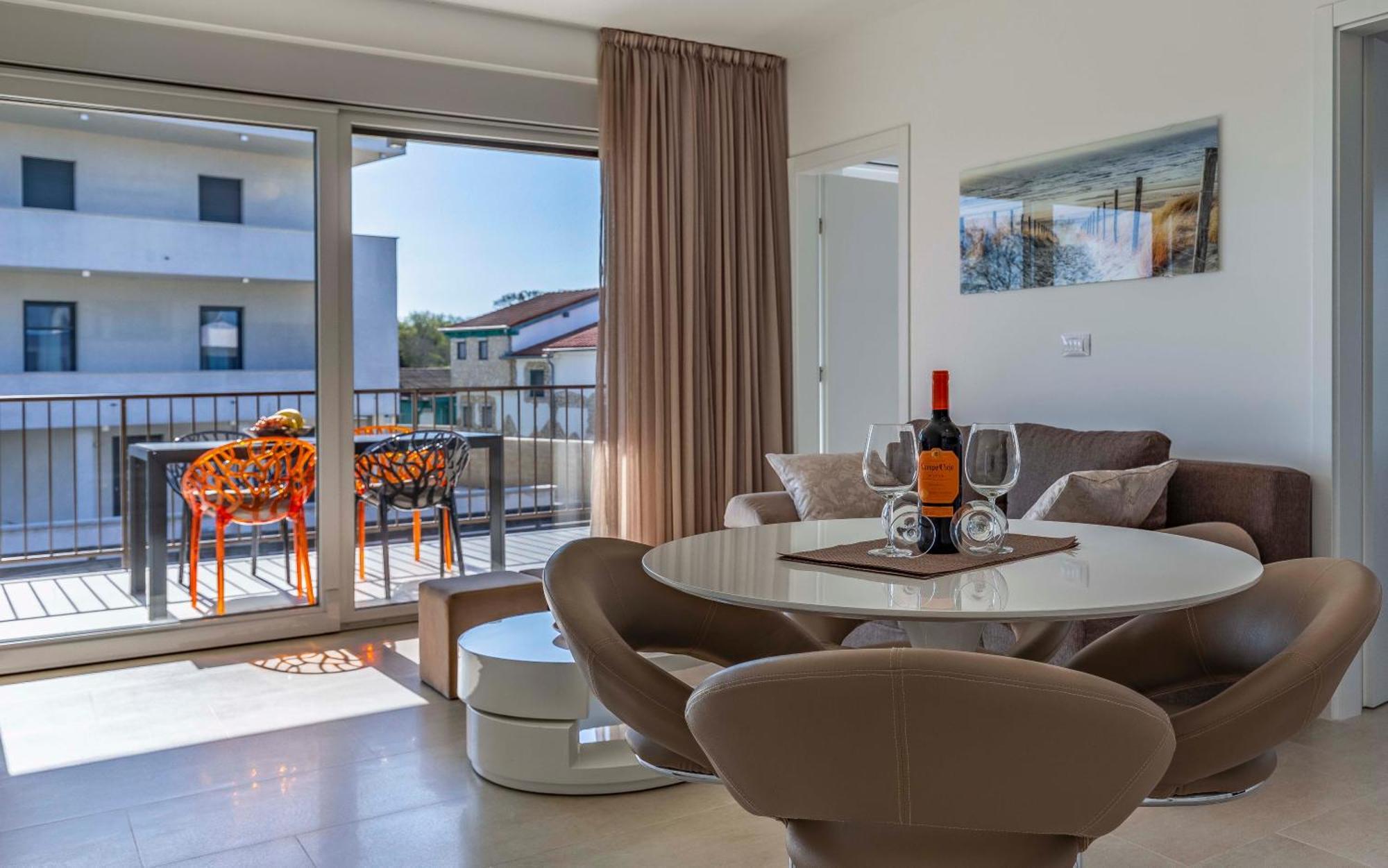 Apartamento Ap Caci Mit Pool - Istriensonne 0712-0737 Medulin Exterior foto