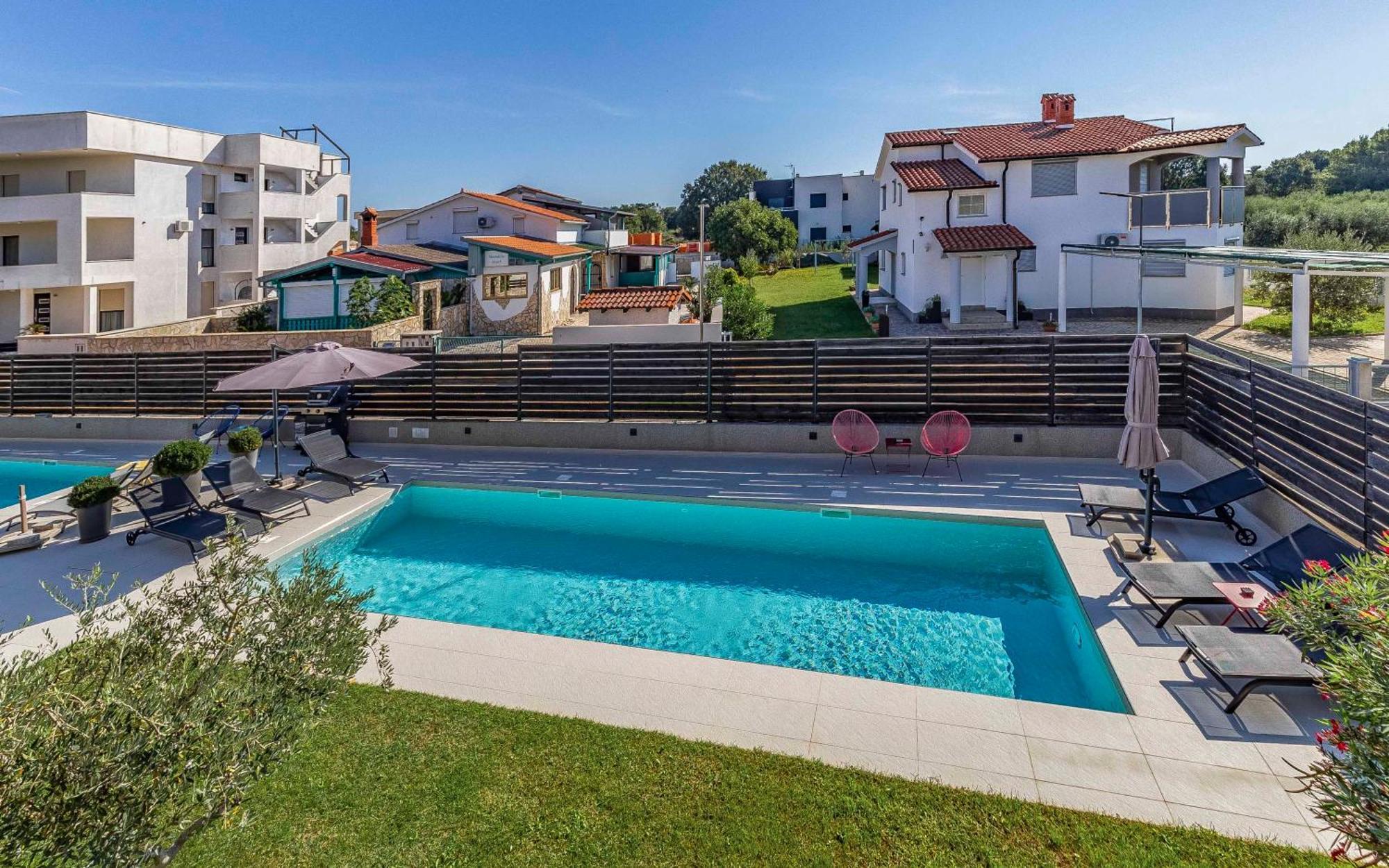 Apartamento Ap Caci Mit Pool - Istriensonne 0712-0737 Medulin Exterior foto